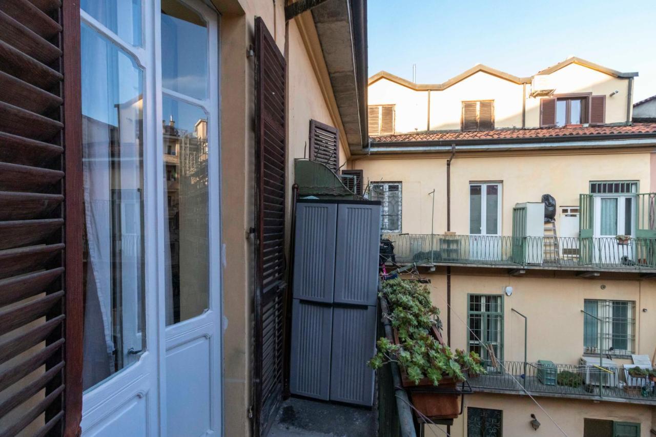 Porta Nuova & San Salvario Roomy Flat Турин Екстер'єр фото