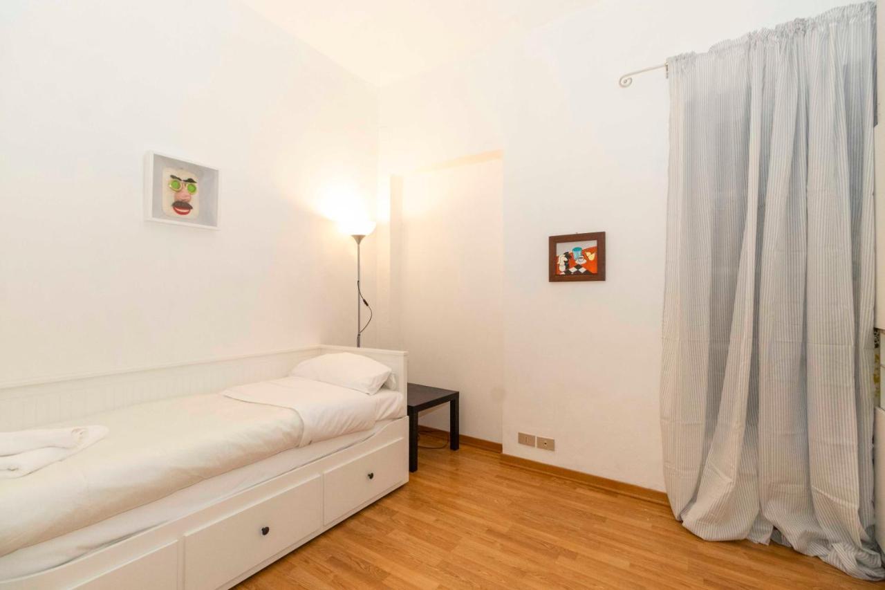 Porta Nuova & San Salvario Roomy Flat Турин Екстер'єр фото