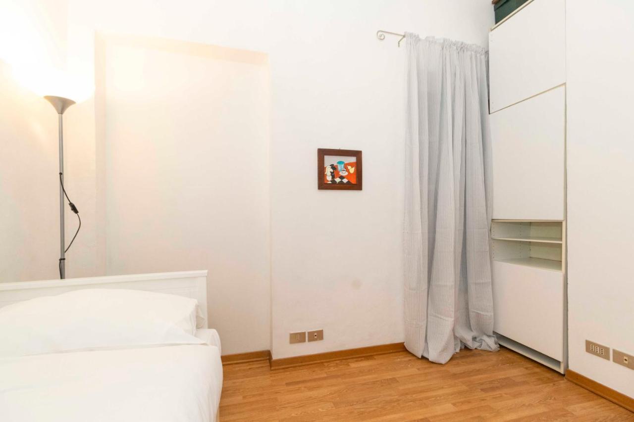Porta Nuova & San Salvario Roomy Flat Турин Екстер'єр фото
