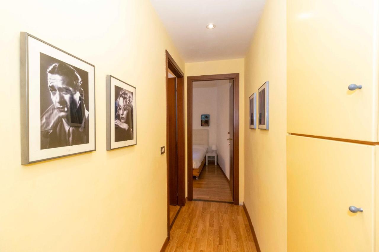 Porta Nuova & San Salvario Roomy Flat Турин Екстер'єр фото